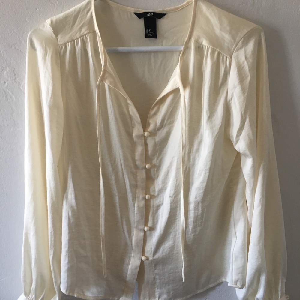 H&M Cream Satin button down blouse